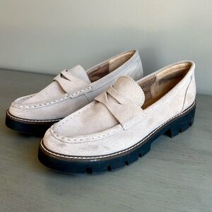 House of Harlow 1960 Gunner Taupe Suede Leather Loafers Lug Sole Slip-On Size 9